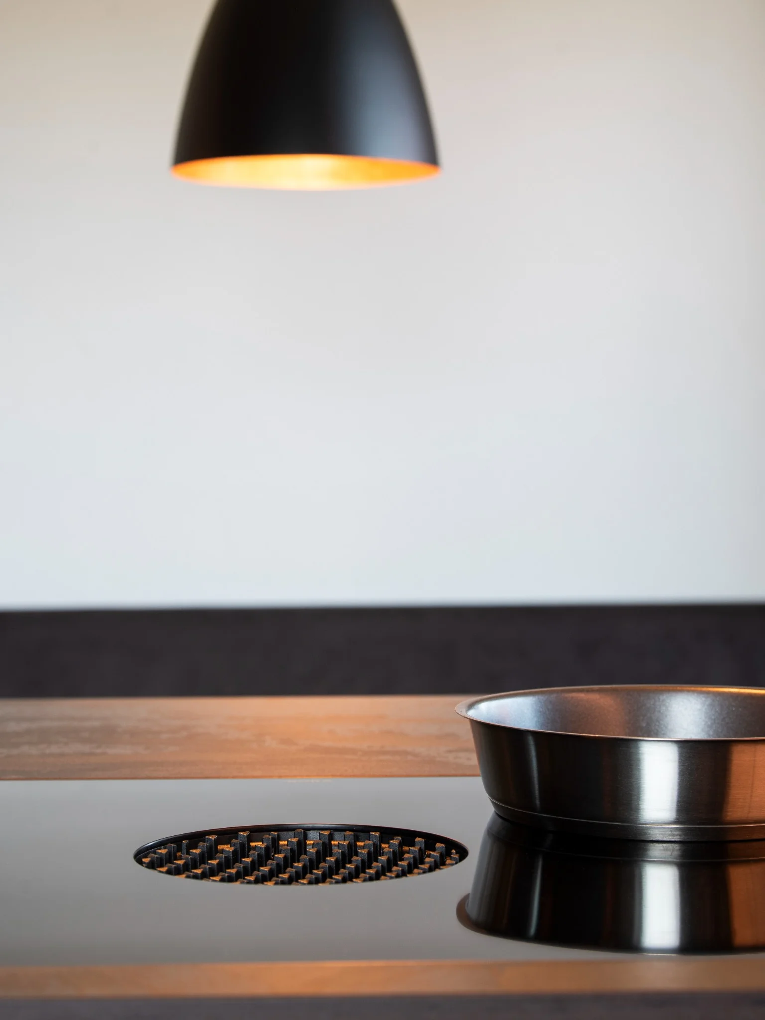 Sitzbank und Tischdetail